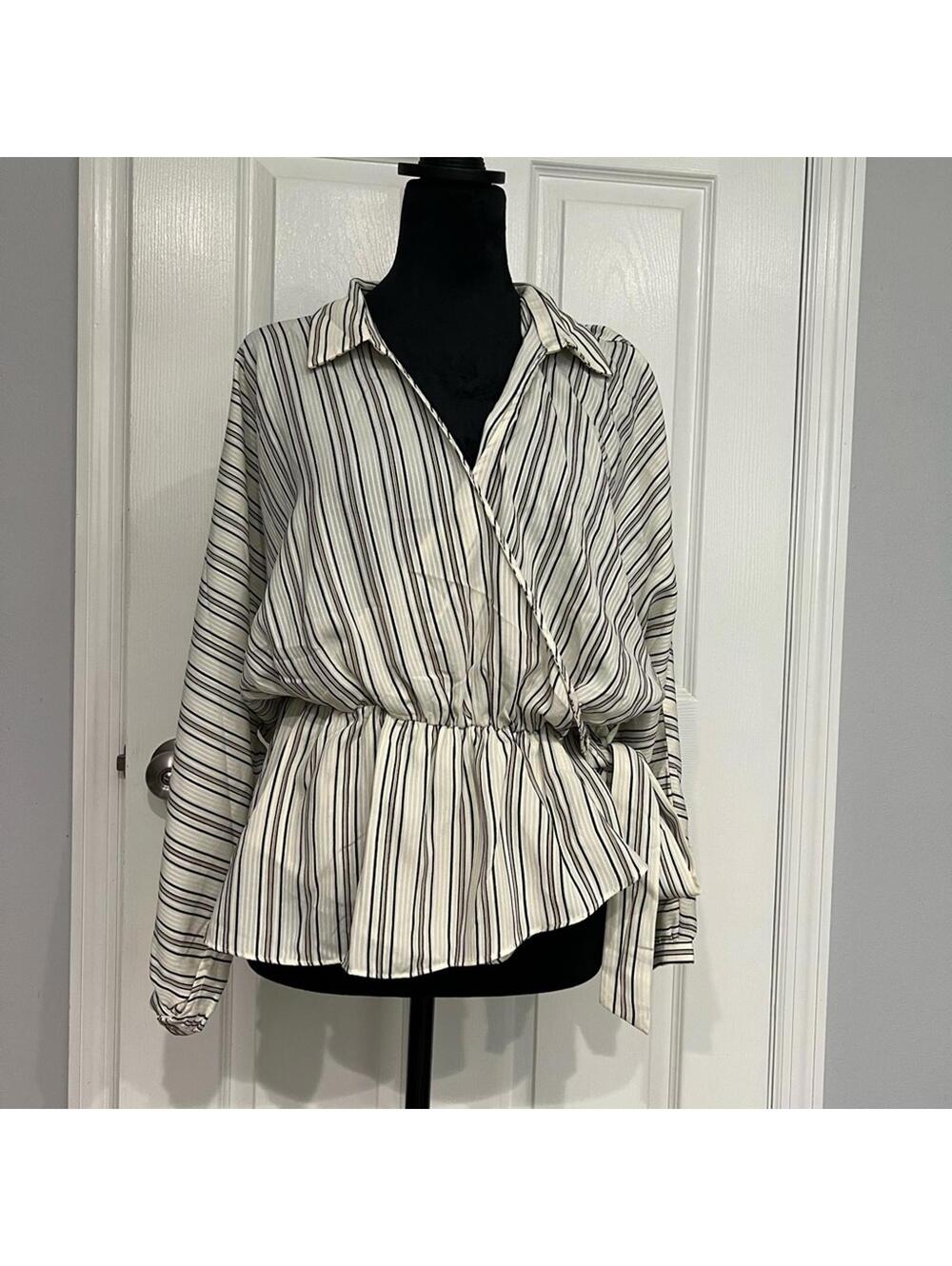 Women’s Long Sleeve Blouse | Vine & Love | Size Medium